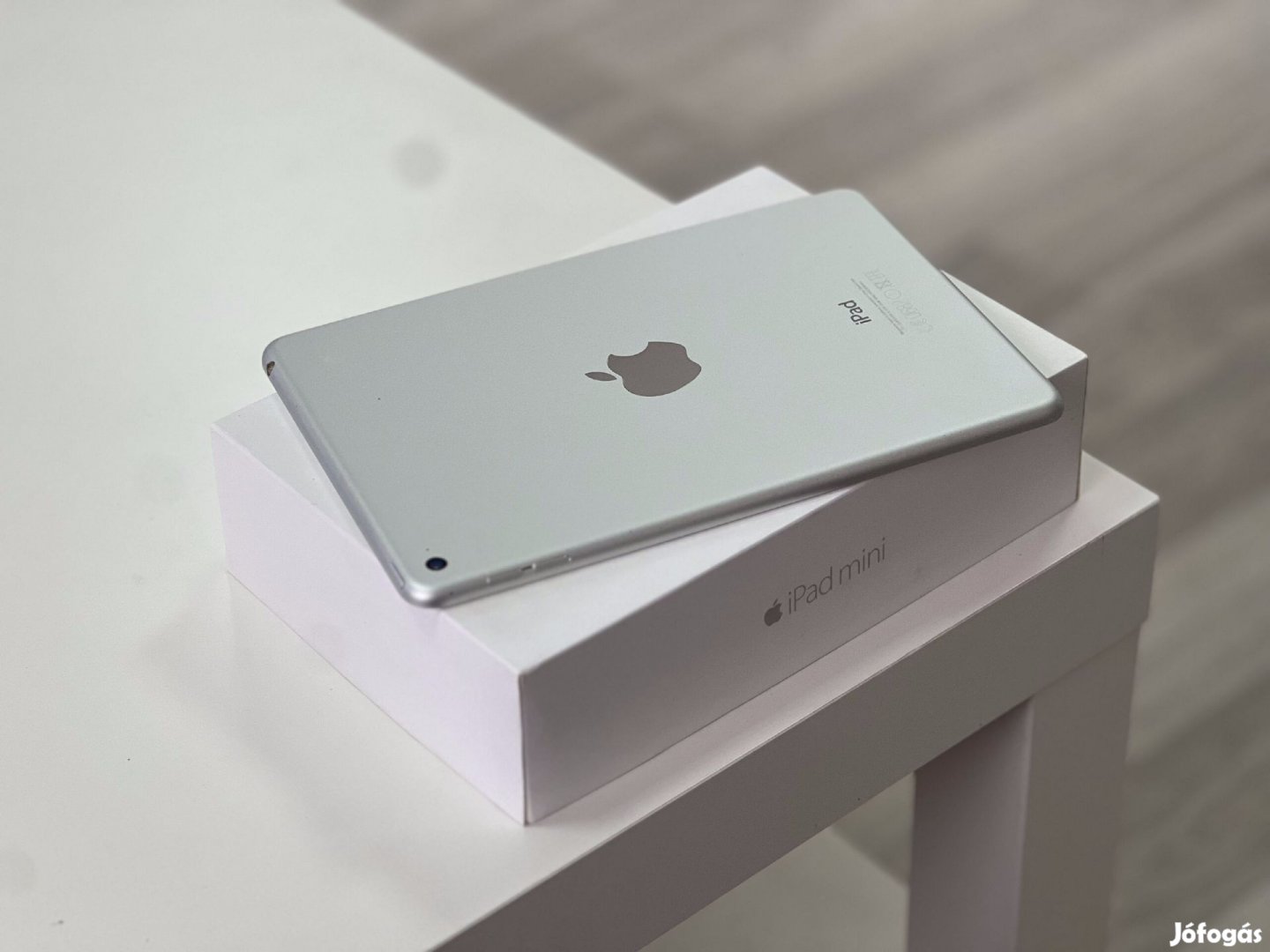 iPad Mini 4th Generáció Silver 64GB 2 Év Garanciával Számlával