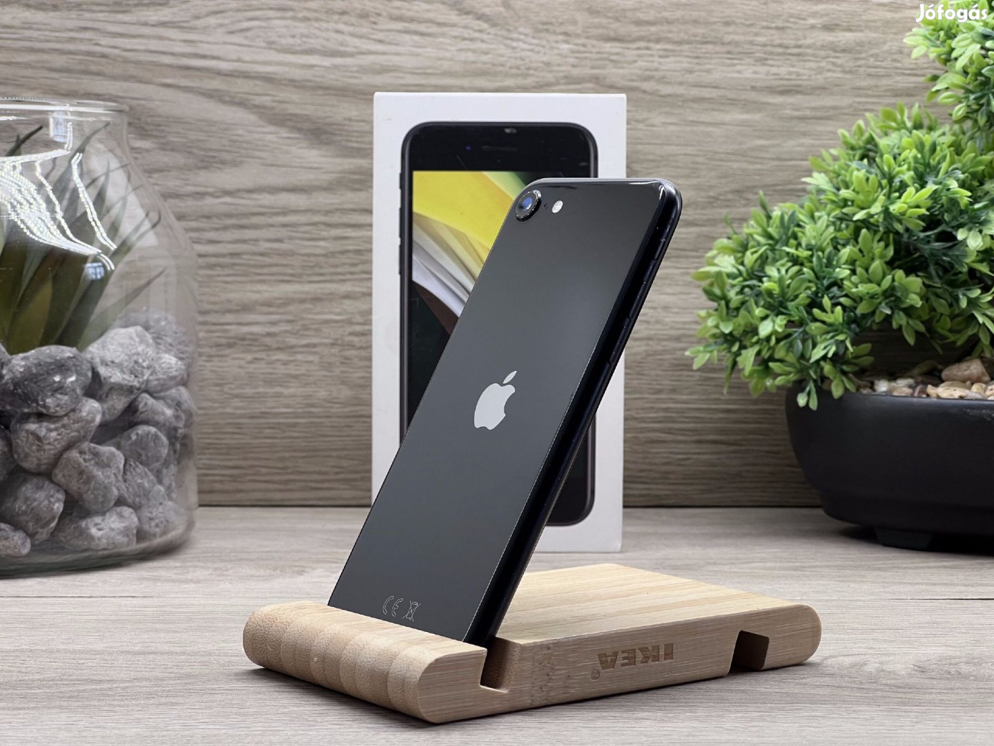 iPhone SE2020 Black 128GB 2 ÉV Garanciával Számlával Aksi 100%