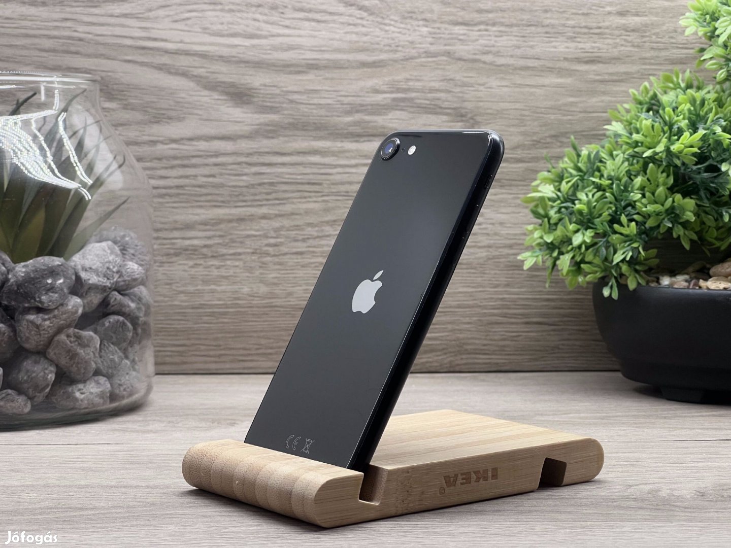 iPhone SE2020 Black 64GB 2 ÉV Garanciával Számlával Aksi 92%