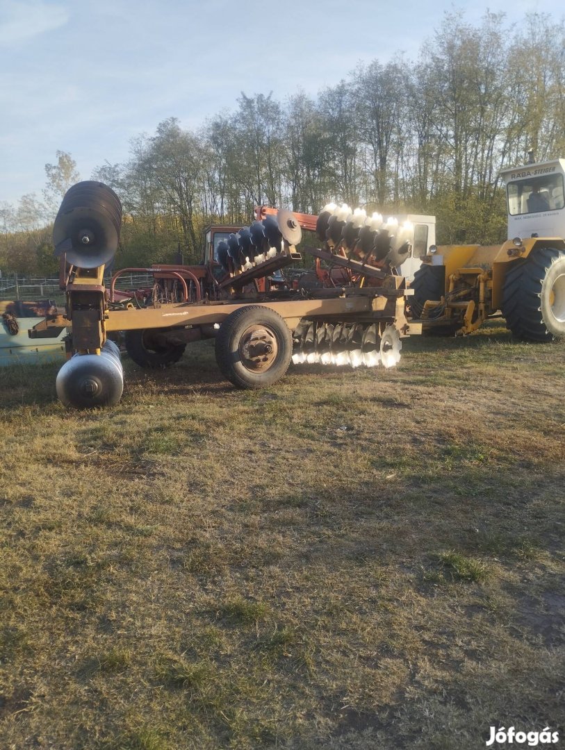 ih 6.2 tárcsa eladó 