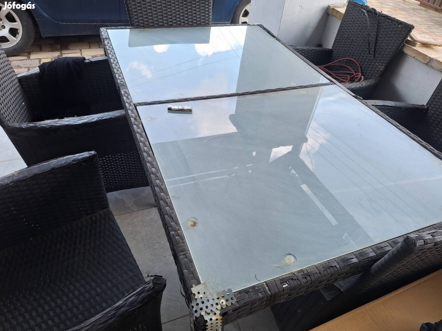 ingyen elvihető műrattan 6 db szék és asztal