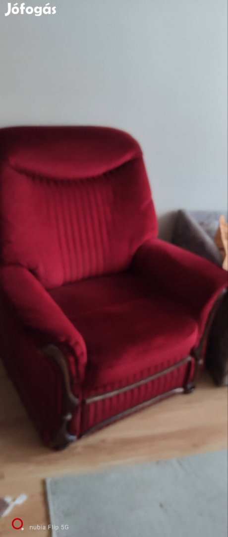 ingyen elvihető bútorok