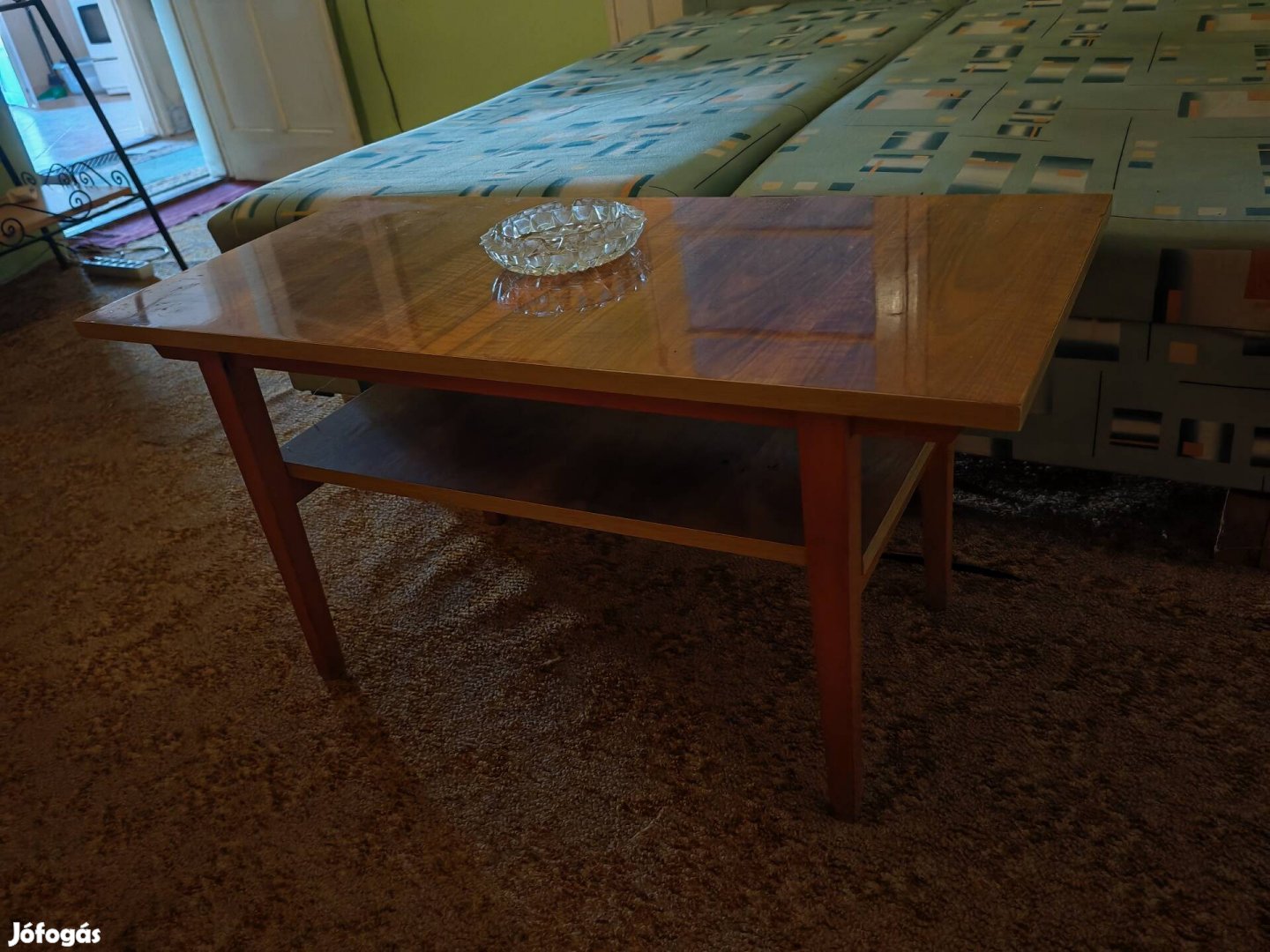 ingyenes!!! dohányzóasztal 100x47x50