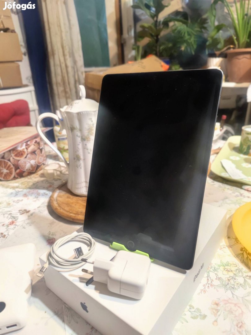 ipad air 3 (SIM kártyás verzió )eladó