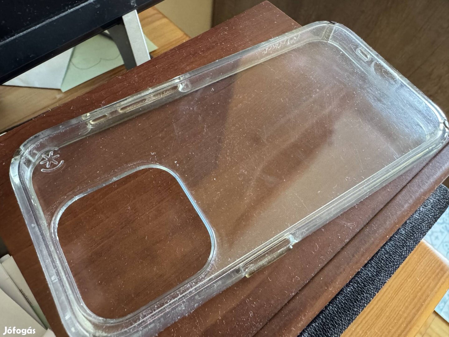 iphone 15 pro átlátszó tok sarkain ütéselnyelő