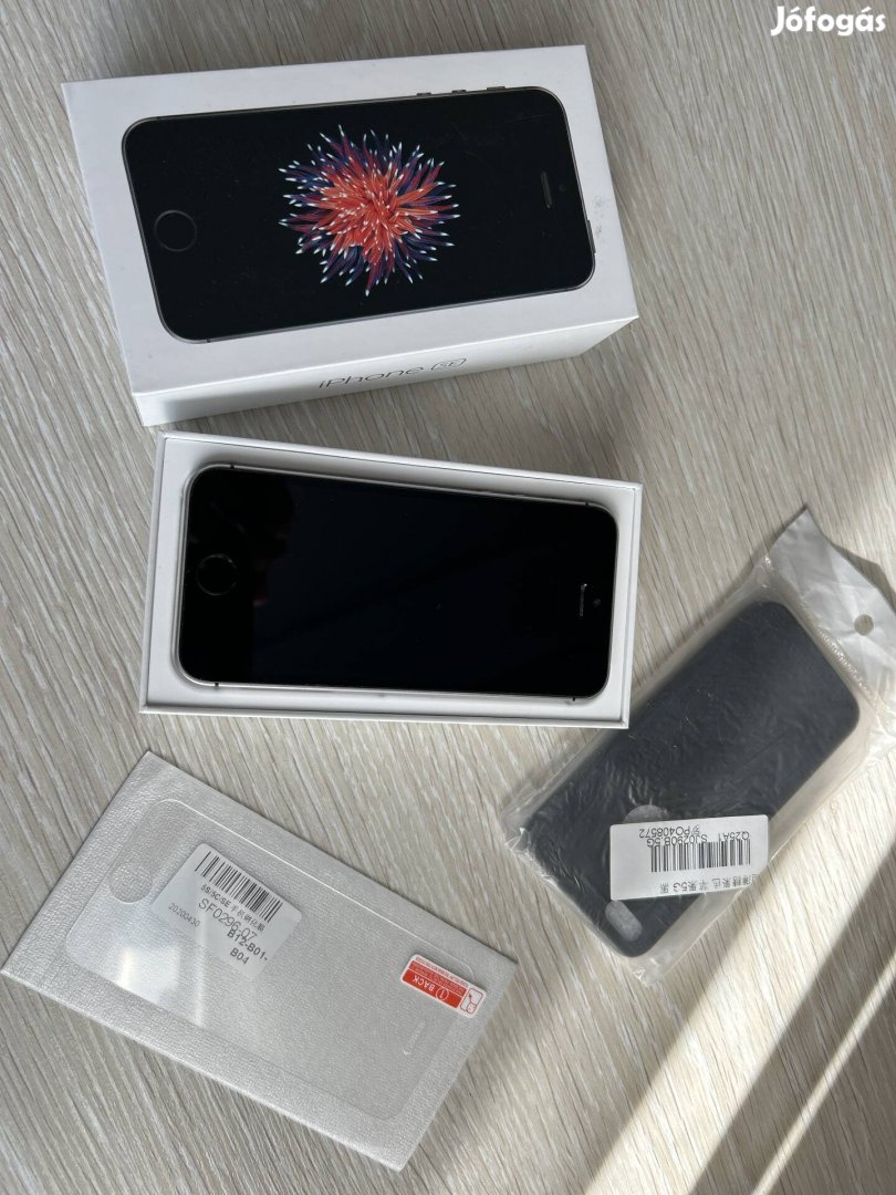iphone SE space gray 32GB + új kijelzővédő és szilikon tok