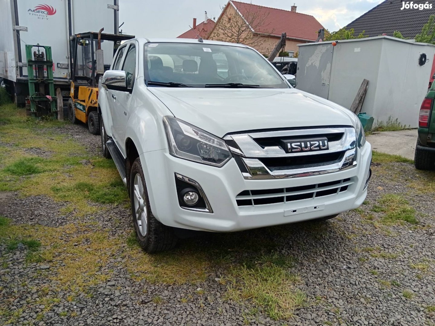 isuzu D-Max gyári alkatrészek eladók! 