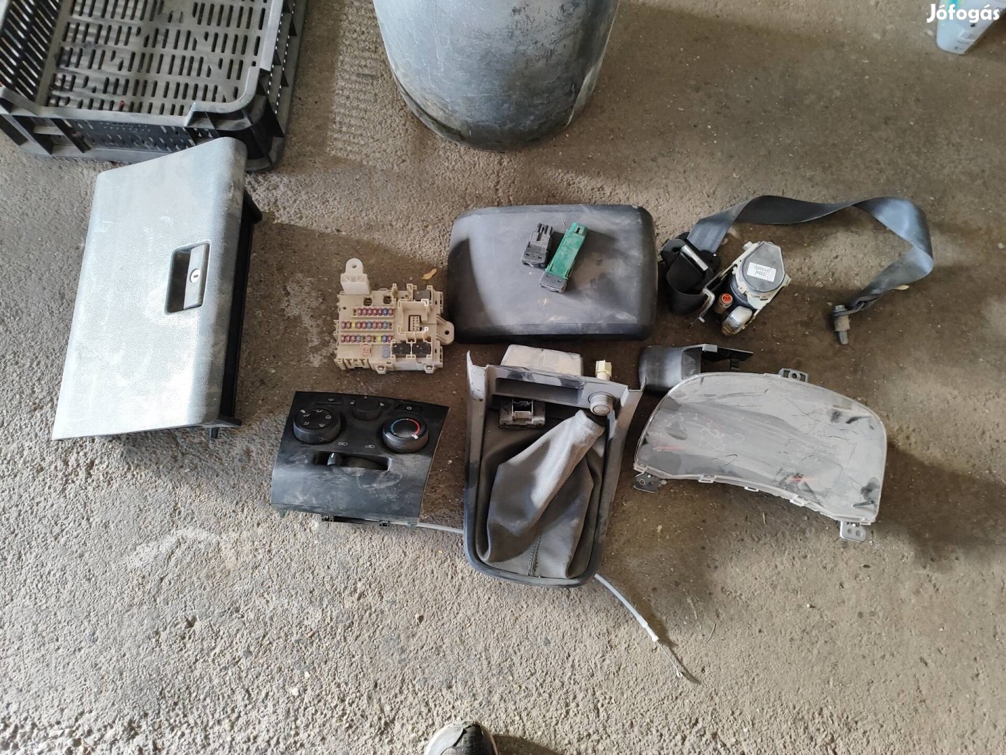 isuzu d max alkatrész