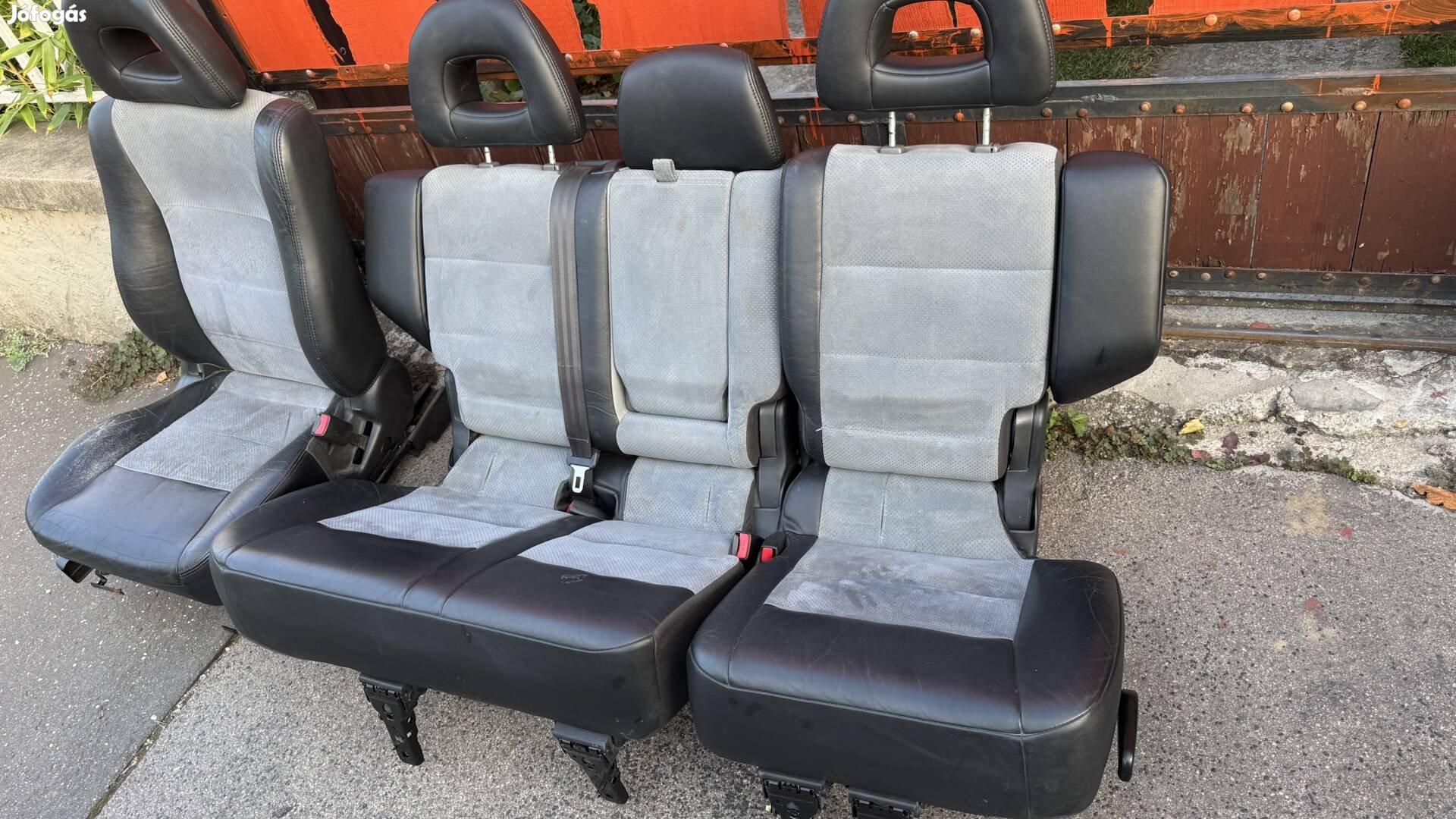 jó állapotú, 5 ajtós, pajero III. Dakar ülés