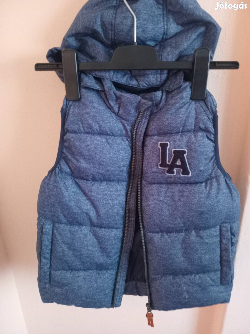 kapucnis mellény 140-es méret