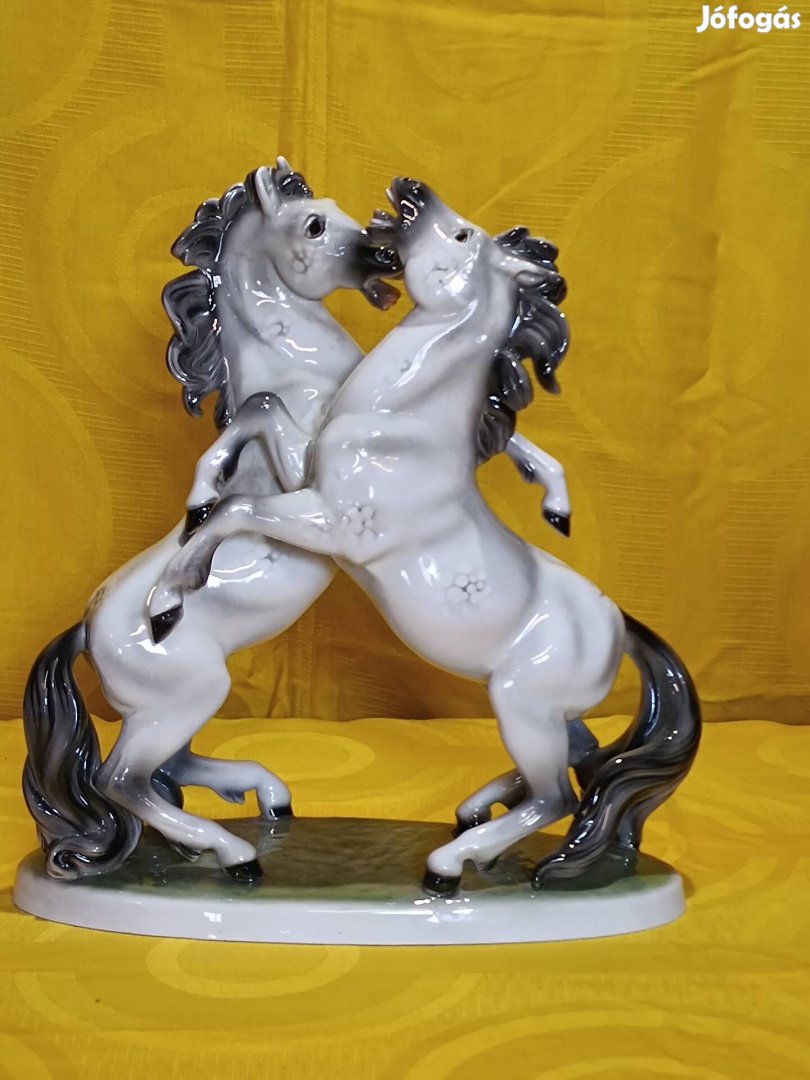 kerámia lovas szobor Wien Keramos