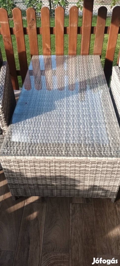 kerti butor garnitura  műrattan