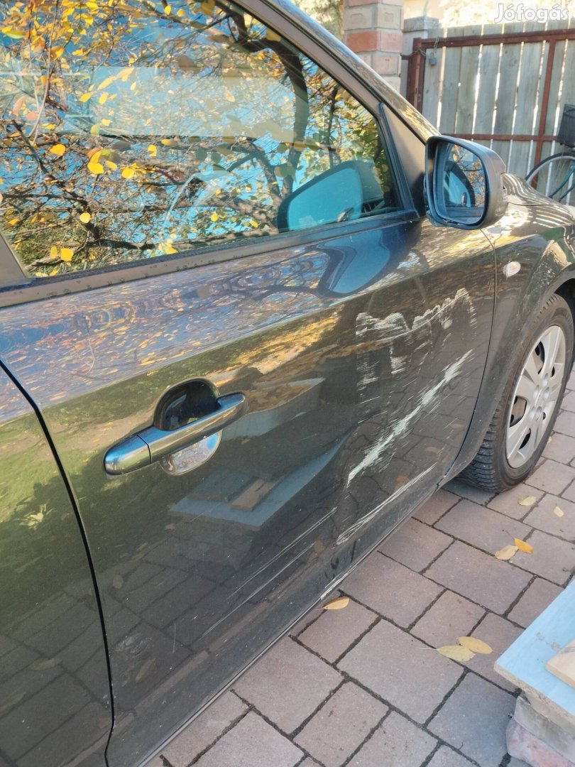 kia ceed jobb első ajtó 2010