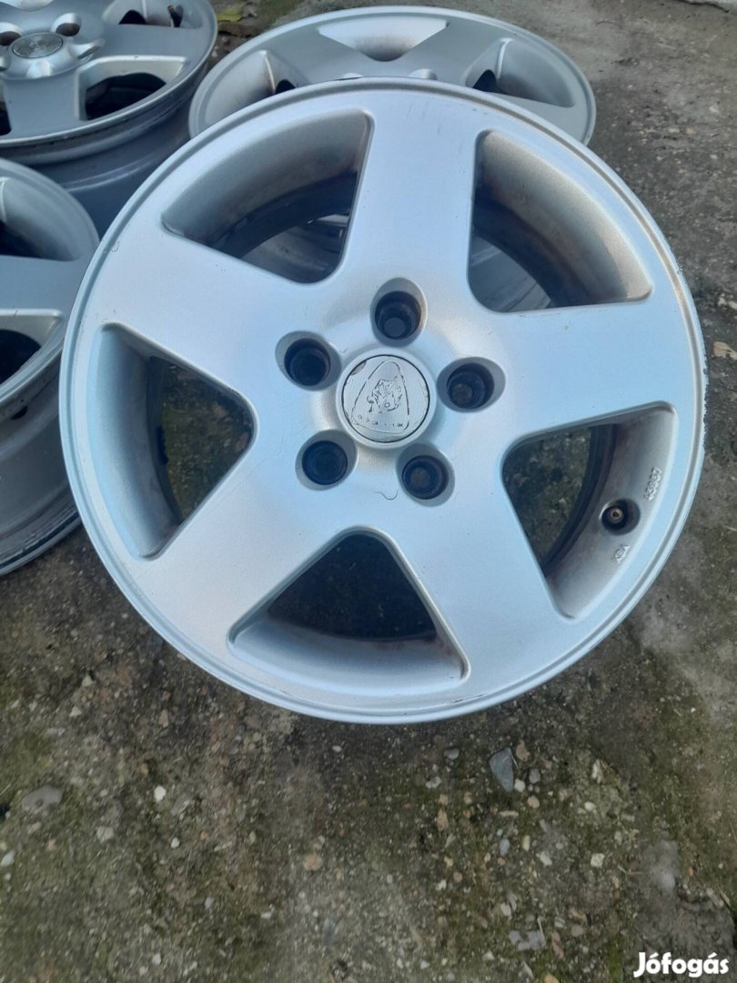 kia mazda Nissan Mitsubishi Suzuki Toyota Renault r15 5x114.3 felni 