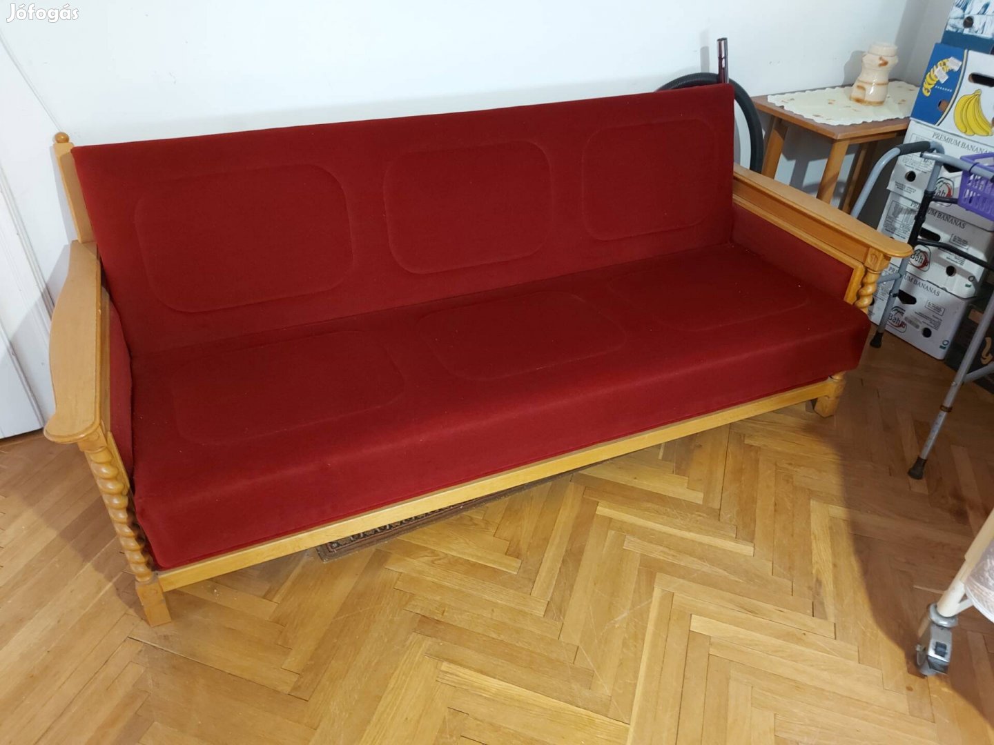 kihúzható kanapé újszerű állapotban 