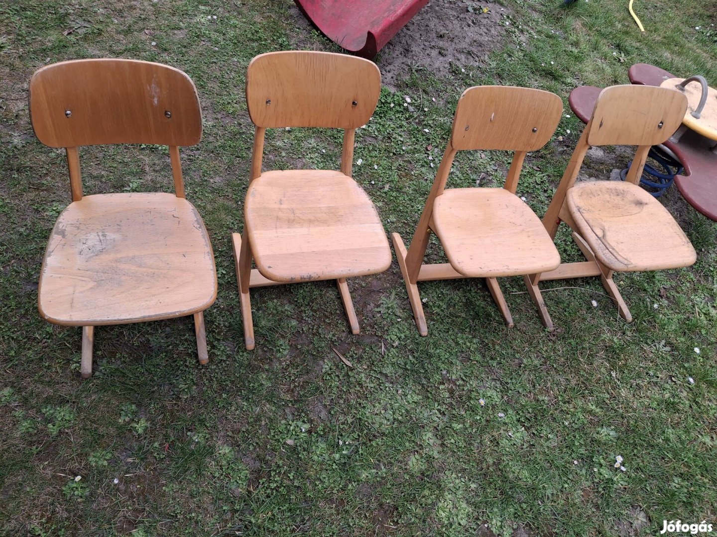 kis székek, szék 1000 ftdarabáron eladó