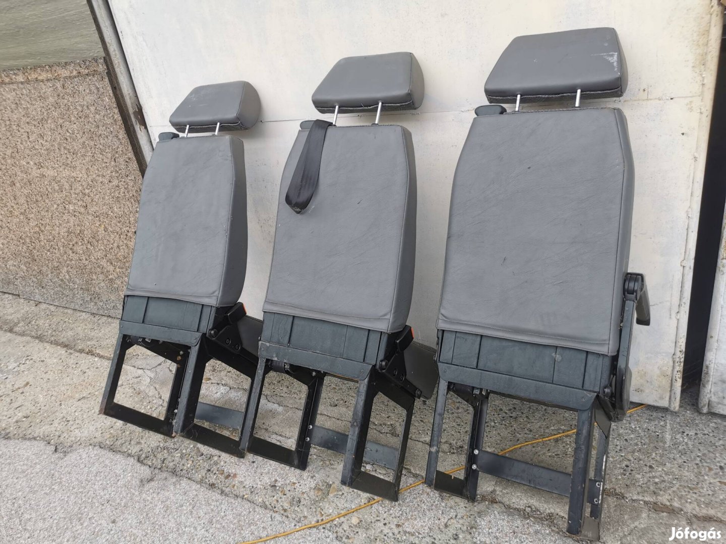 kisbusz lakóautó kisteher ülés eladó 