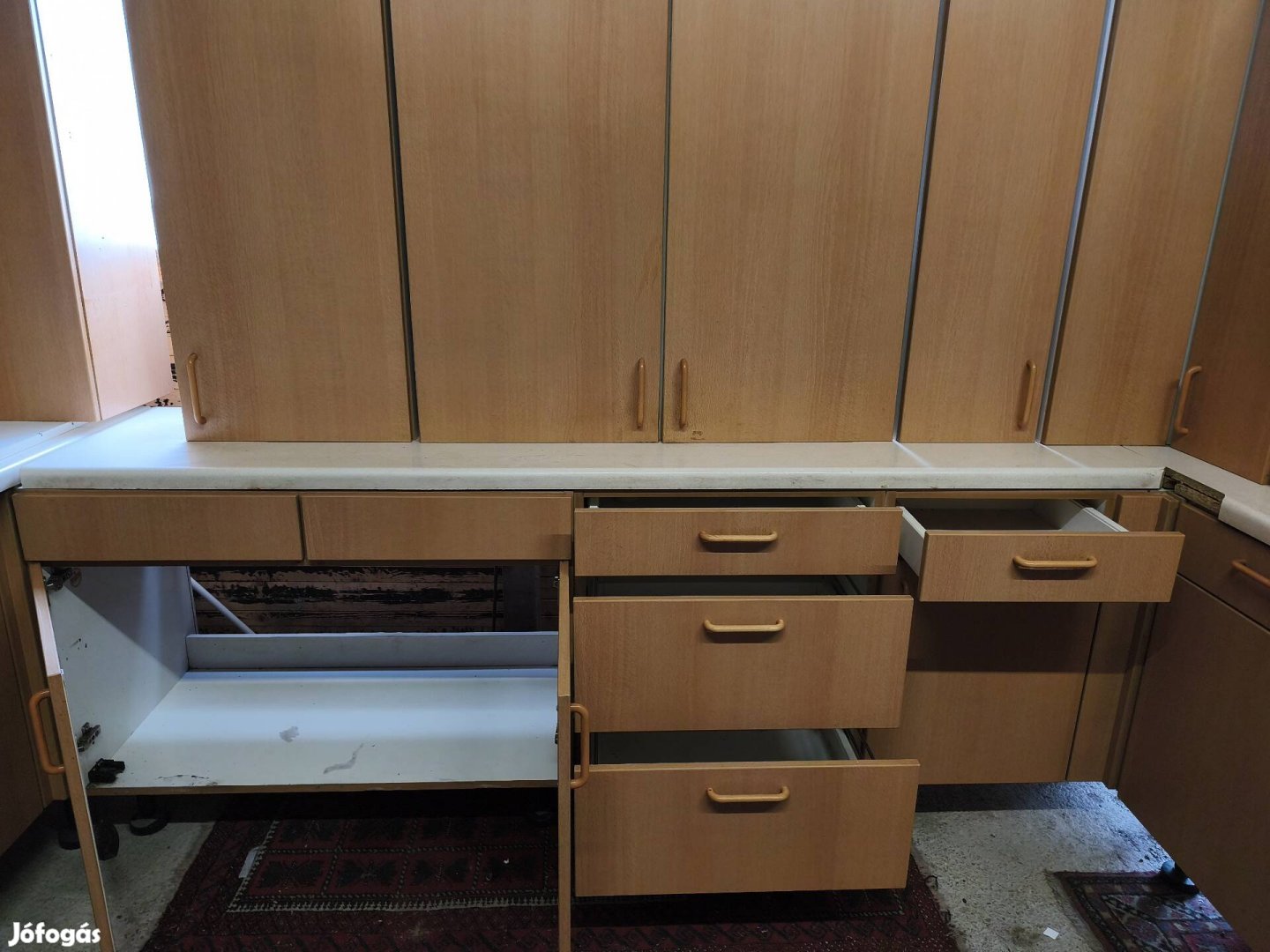 konyhabútor