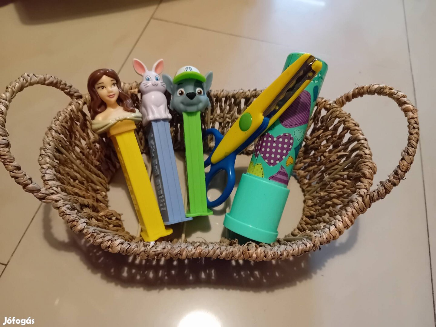 kosárka, olló dekor,mamcs őrjárat,kaleigoszkóp, pezz, gyerekeknek