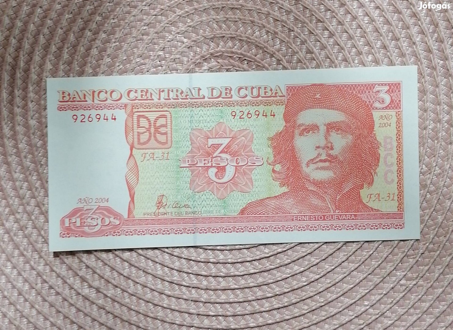 külföldi hajtatlan papír pénz