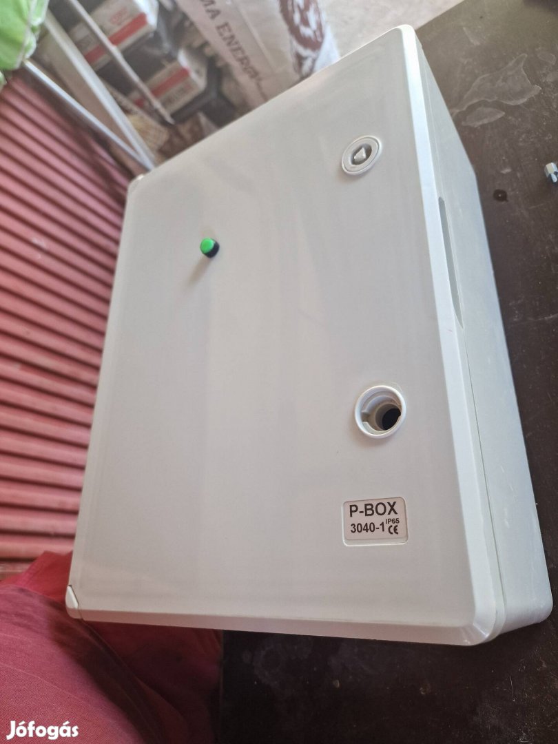 kültéri zárható vezérlő szekrény 40x30x20cm 