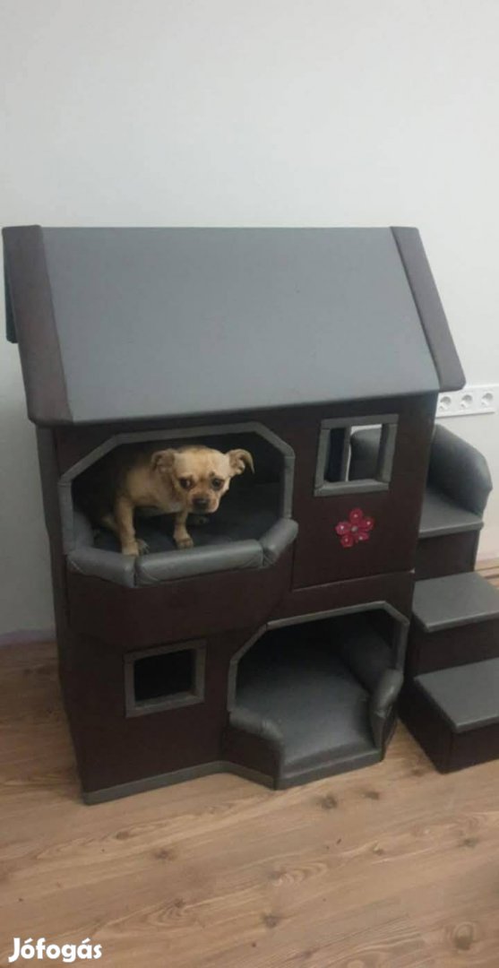 kutya ház  mubor és jo allapotban