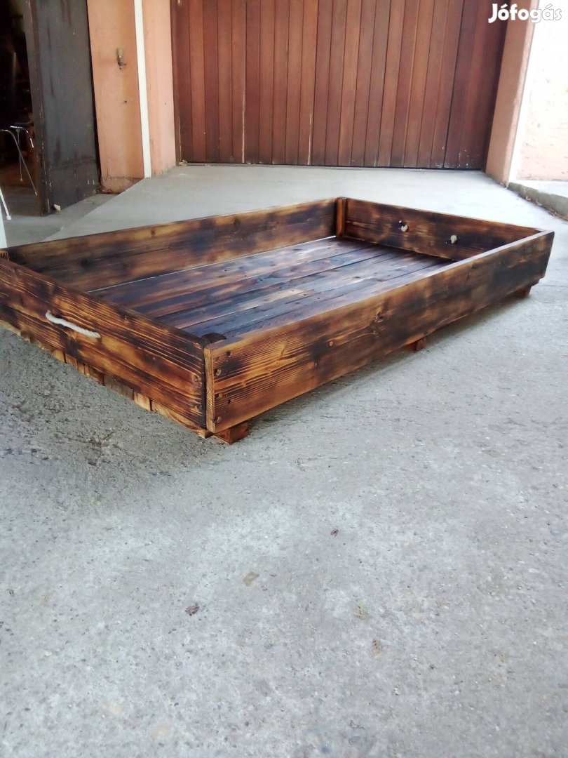 kutyafekhely XXL eladó