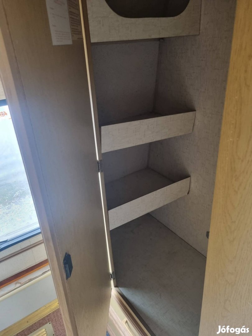 lakókocsi eladó szép állapotban olcsón 