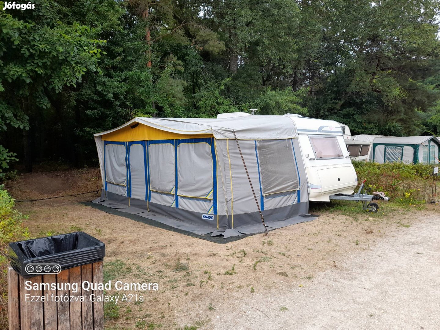 lakokocsi elősátor