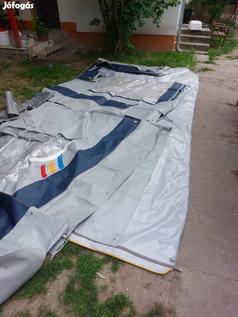 lakókocsi elősátor, új szőnyeggel 