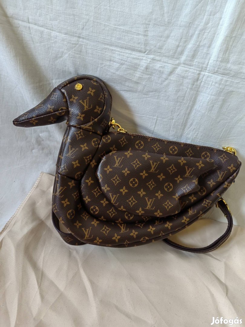 louis vuitton barna egyedi kacsa forma táska