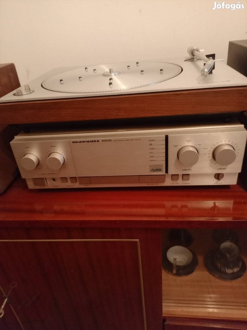 marantz PM 45 erősítő.