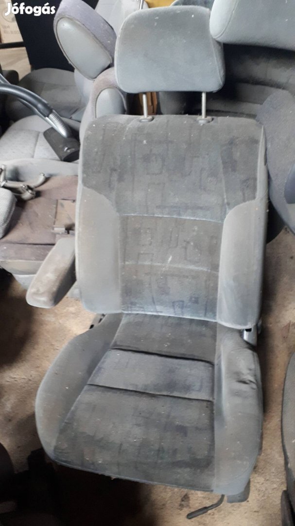 mazda  626 GD  2 első ülés 