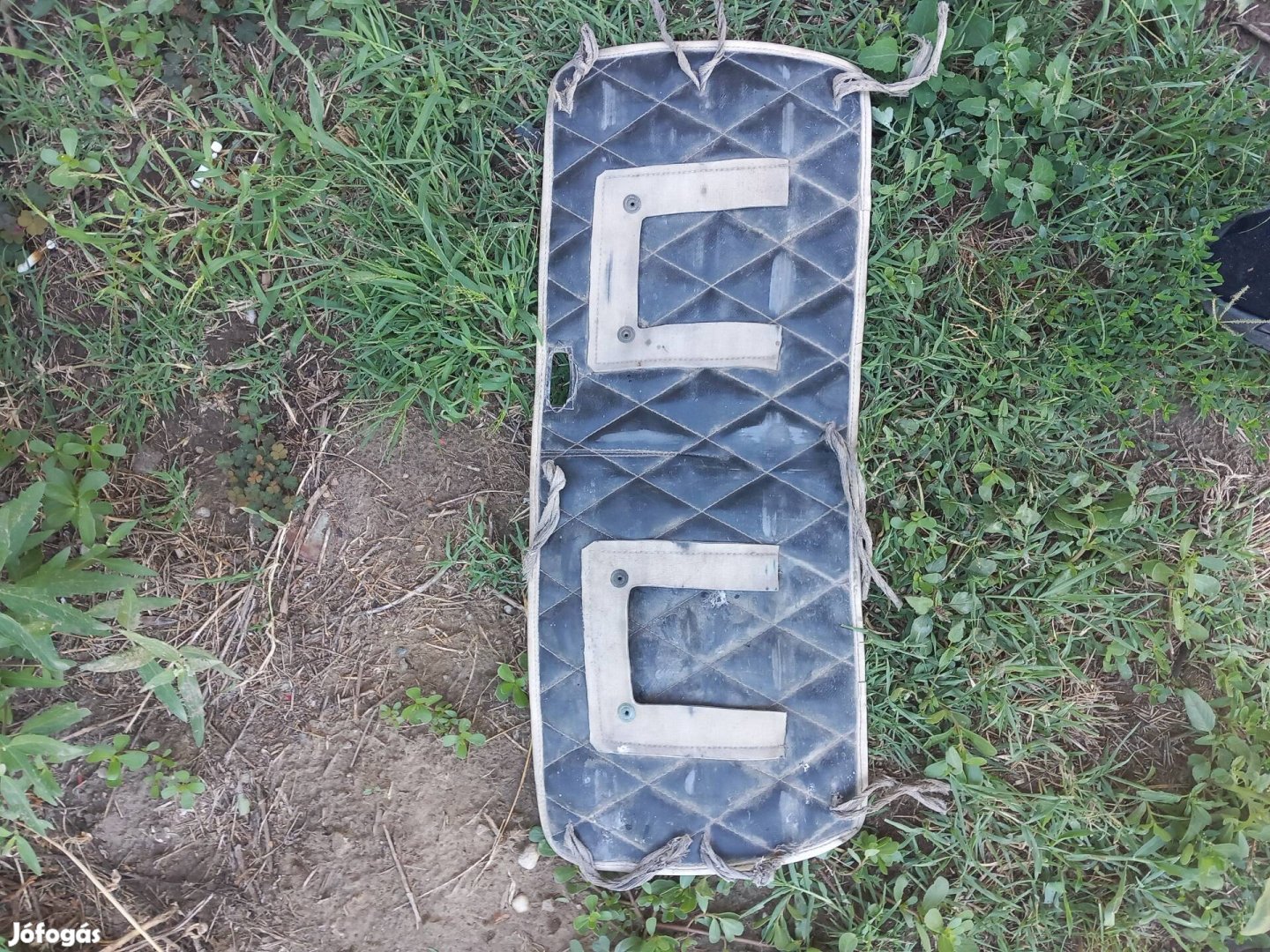 mercedes 123 hűtő takaró 