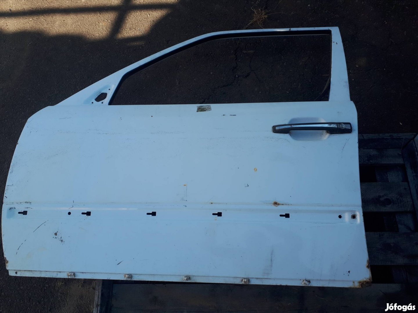 mercedes W124  bal első üres  ajtó nem hibátlan 