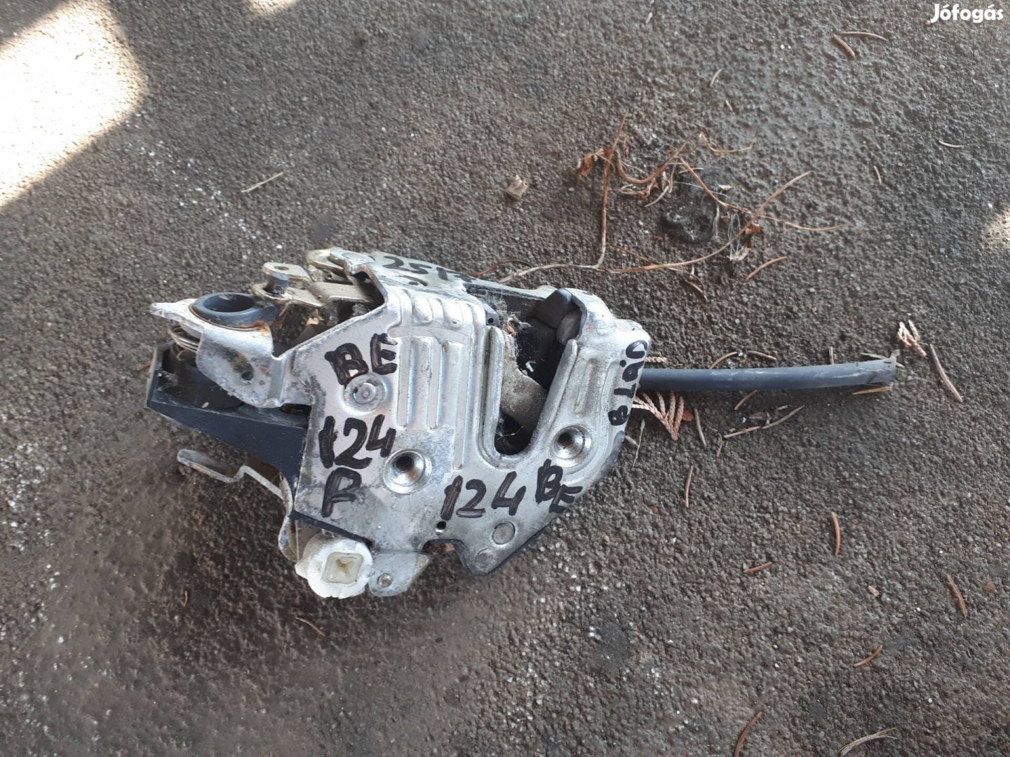 mercedes w124  bal első ajtózár szerkezet 