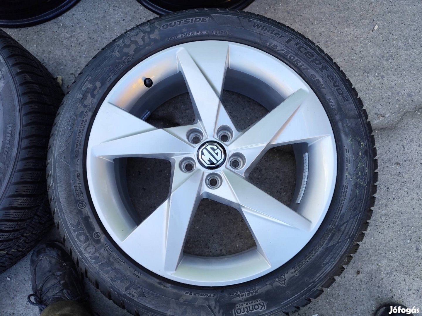 mg zs ev alufelni 5x100 17" téligumival 
