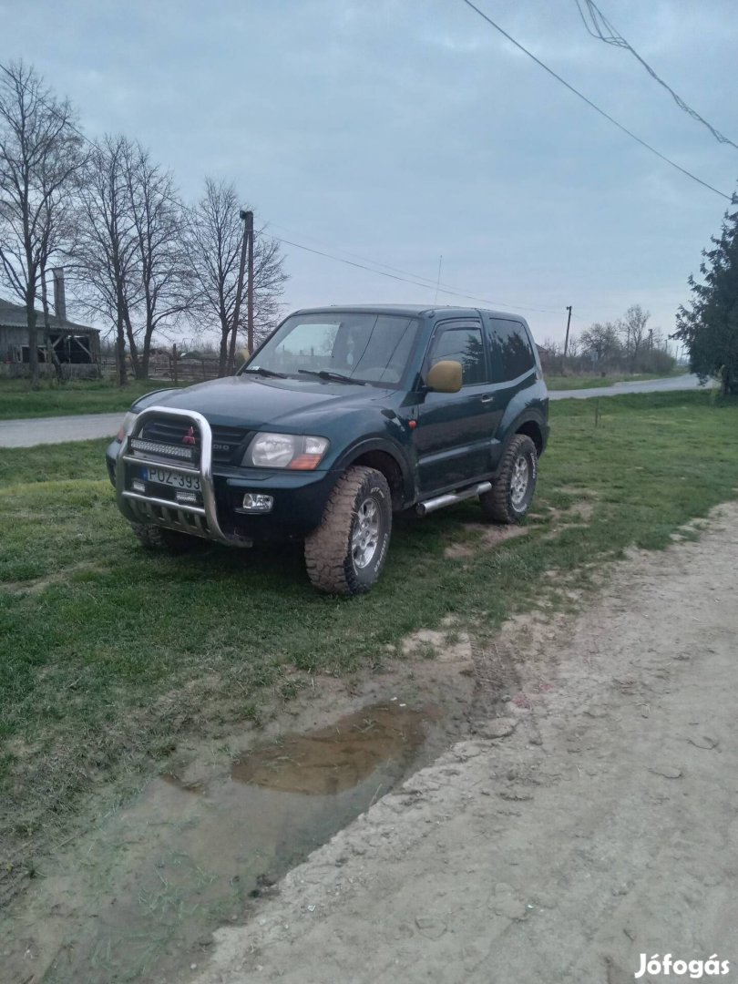 mitsubishi pajero eladó
