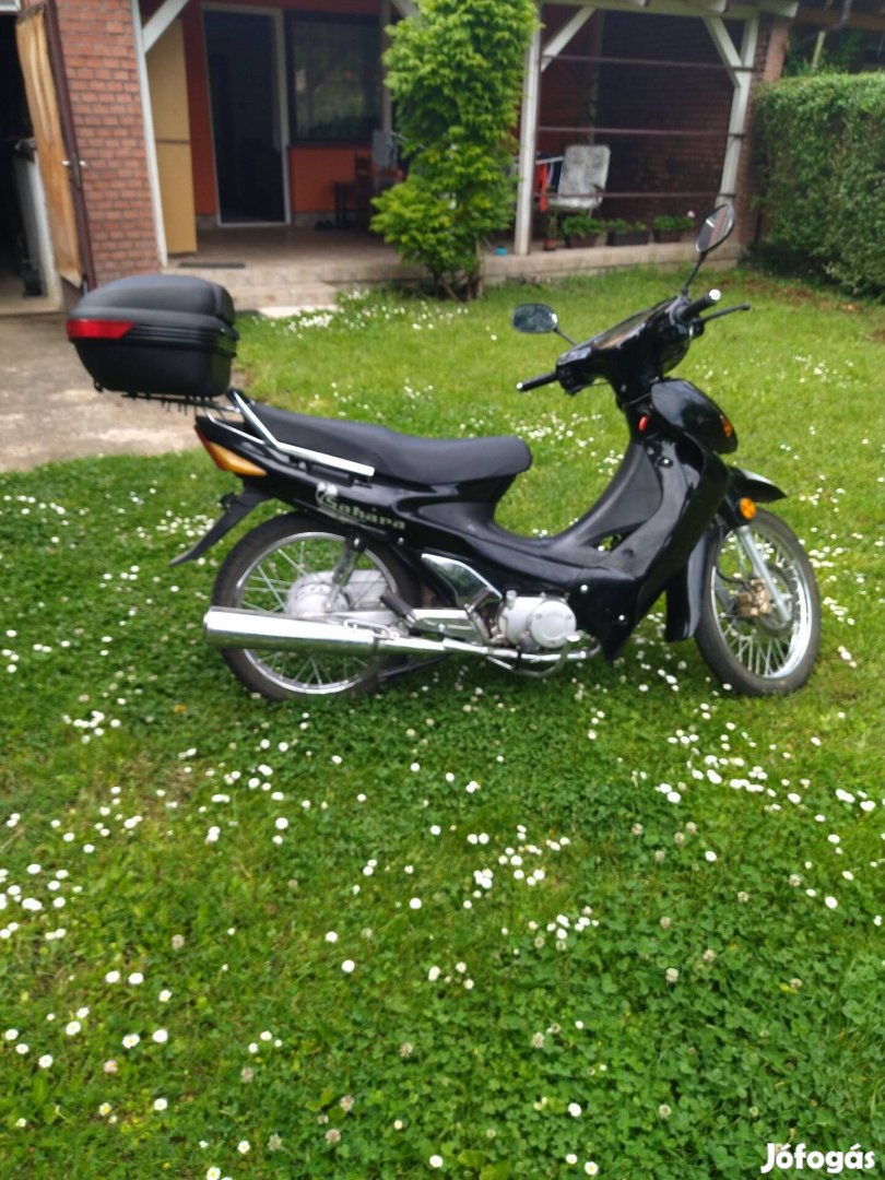 motor robogó 