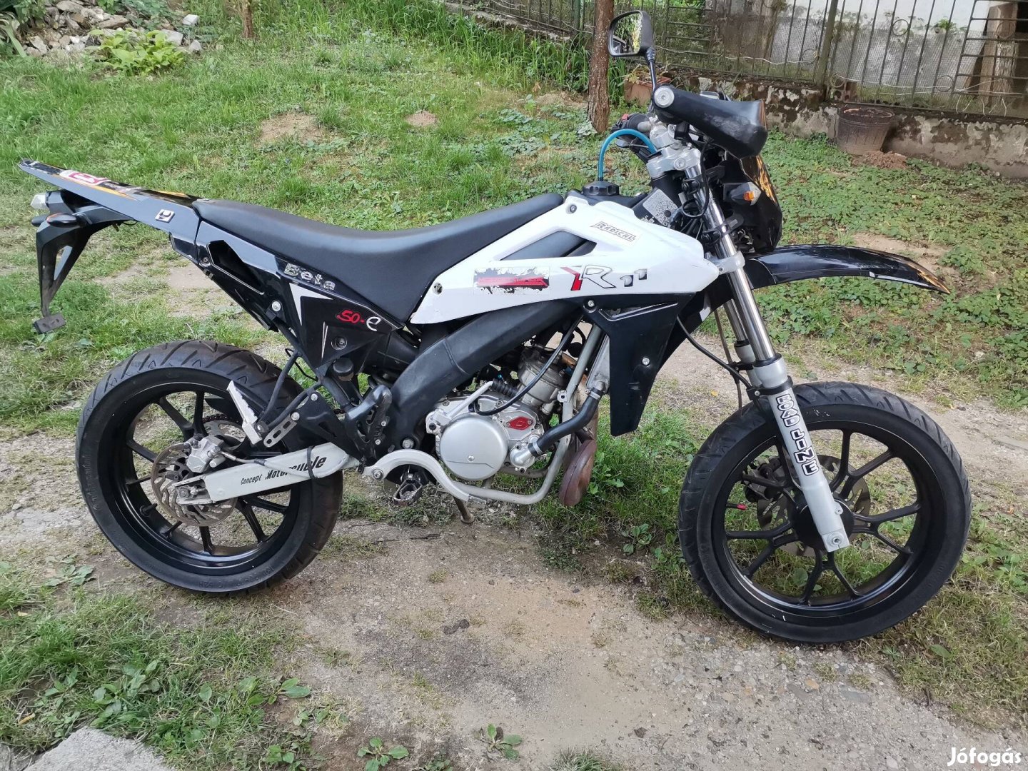 motorhispania yr11 supermoto 