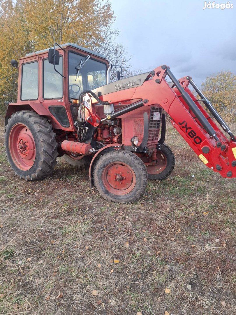 mtz 550 , a homlokrakodó felár ellenében vihető