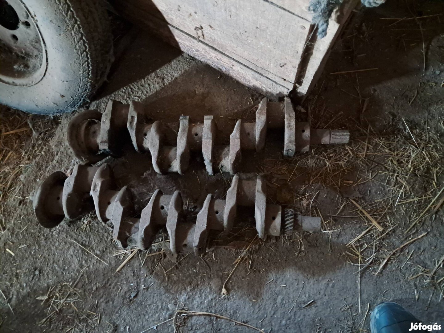 mtz alkatrész eladó. 
