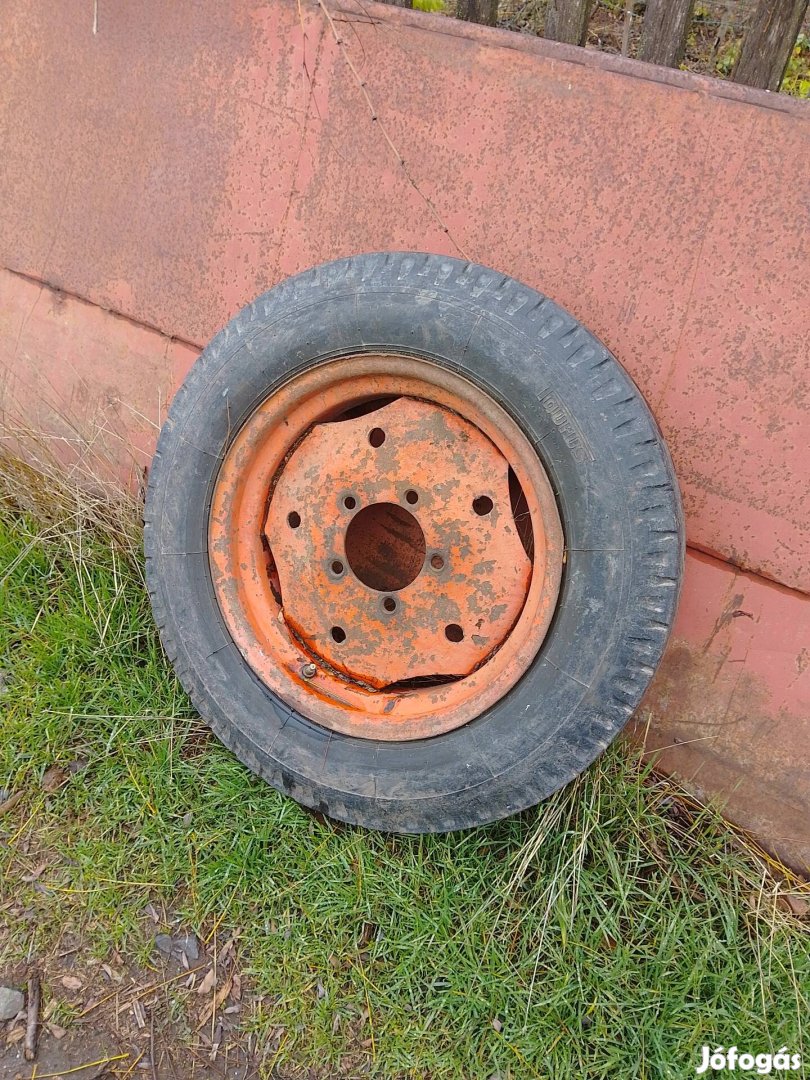 mtz első kerék jó gumival!