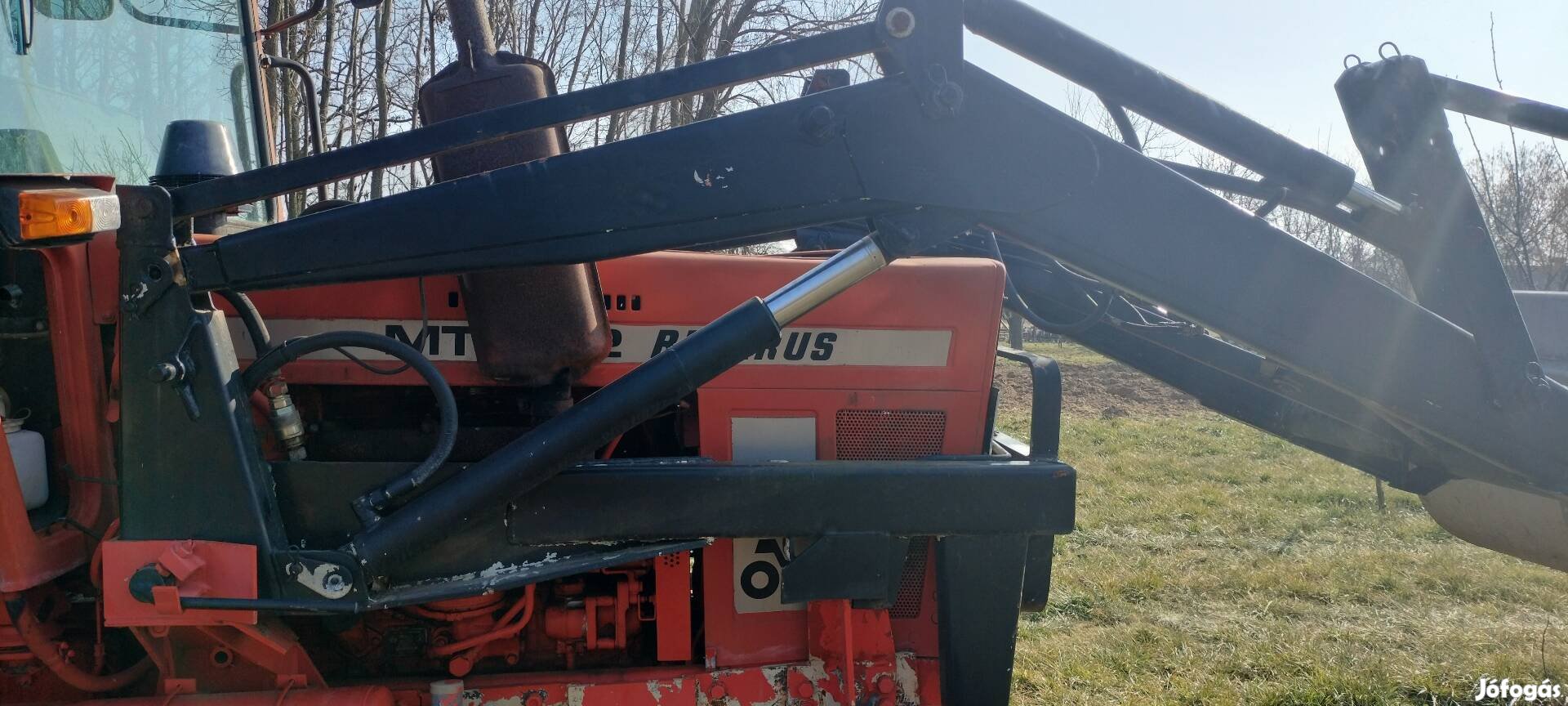 mtz homlokrakodó 