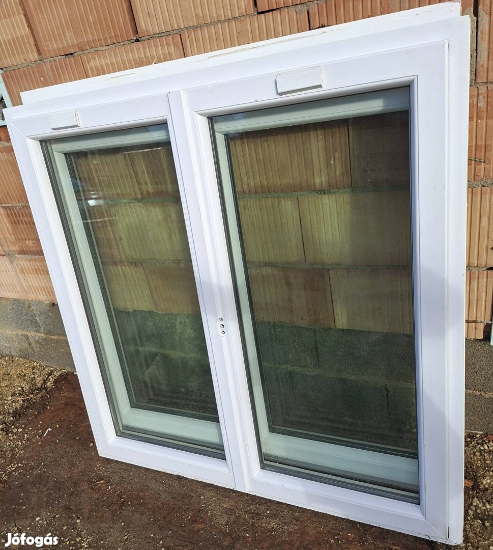 műanyag ablak 2db 135137