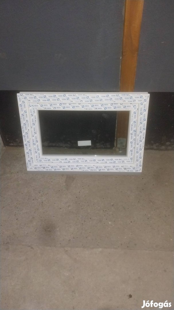 müanyag ablak 90x60