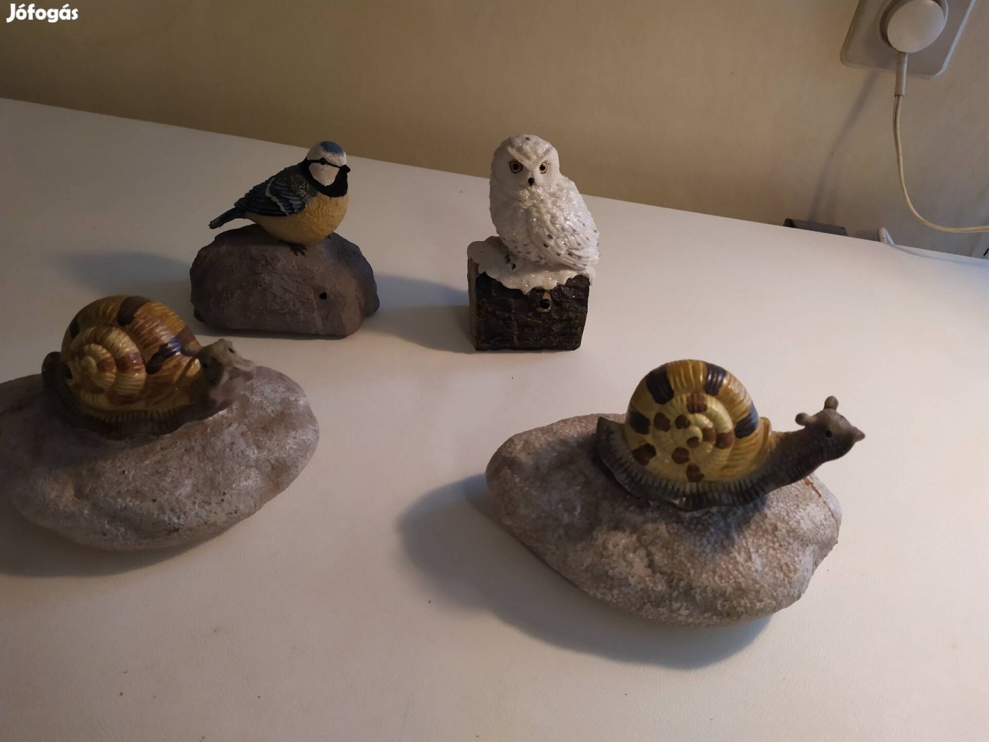 műanyag dísztárgyak