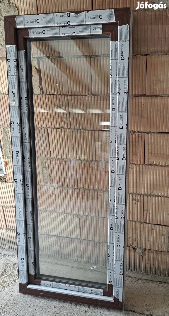 műanyag erkélyajtó