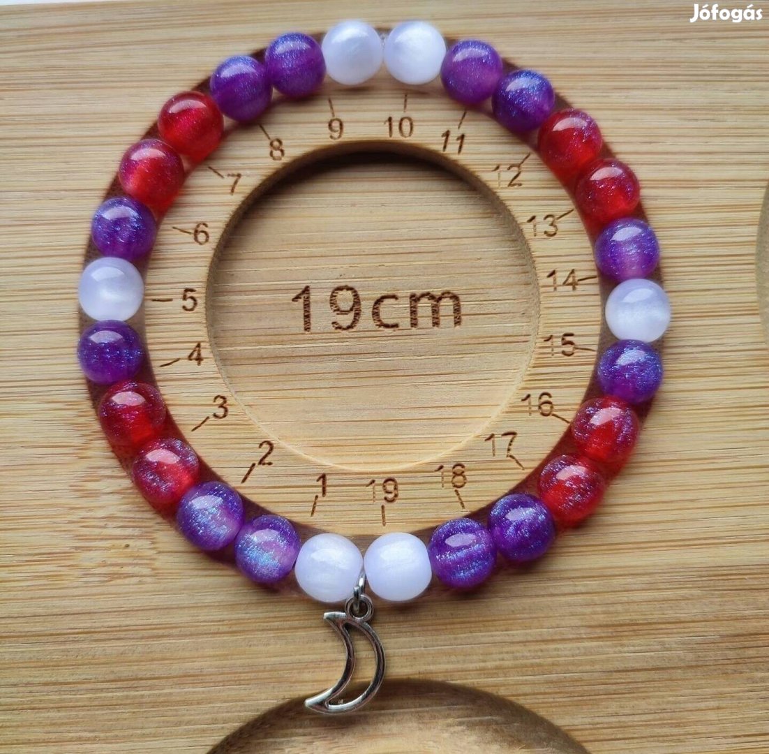 műgyanta gyöngyökből készült karkötő