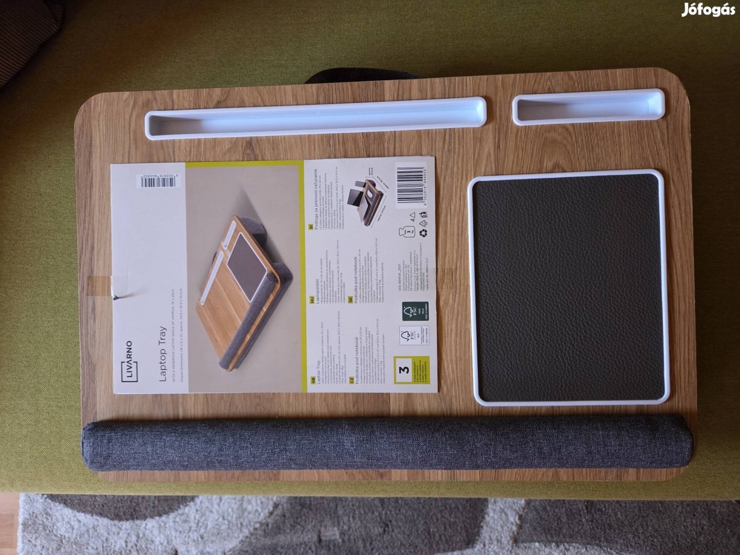 műszaki cikk tartó